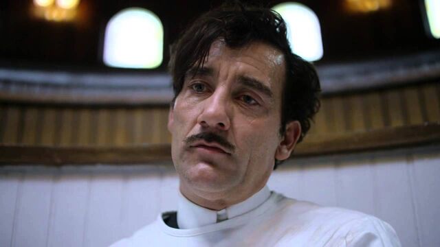 File:CliveOwen TheKnick.jpg