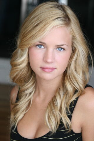 Arquivo:Britt-robertson.jpg