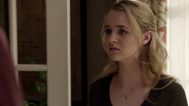 File:2x01 52 Taylor.jpg