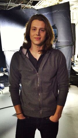 File:Alex Saxon.jpg