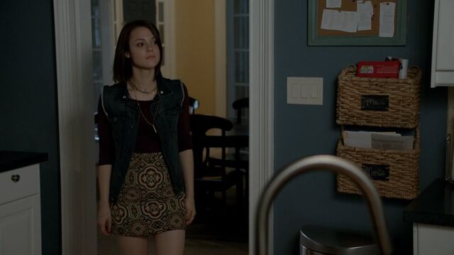 File:1x02 52 Carter.jpg