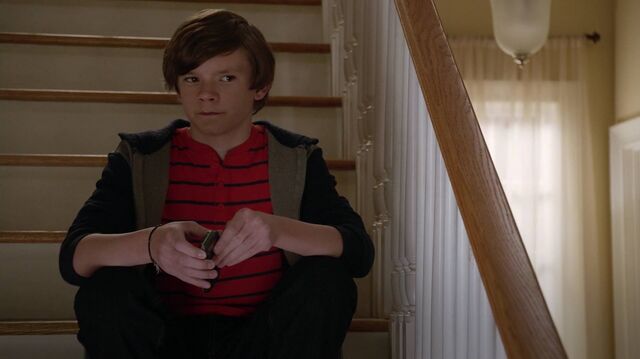 File:2x01 40 Grant.jpg