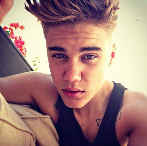 Файл:Justin-bieber-arrested-miami-DIU.jpg