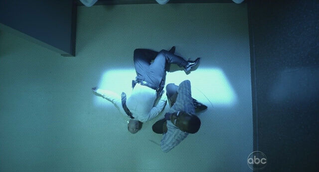 File:1x02 Stan'sFlashCPR.jpg