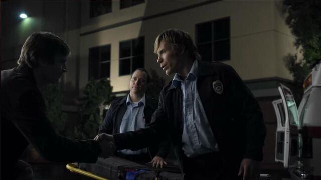 File:1x10 Ambulance Crew.jpg