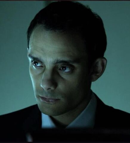 File:1x05 Bureau Agent.jpg