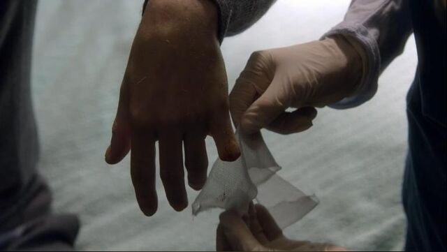 File:1x12 Simon's Hand.jpg