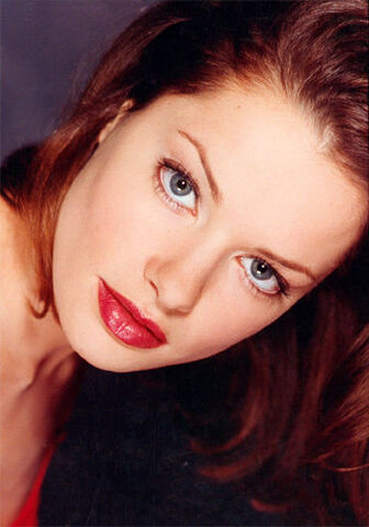 File:Gina Holden03.jpg