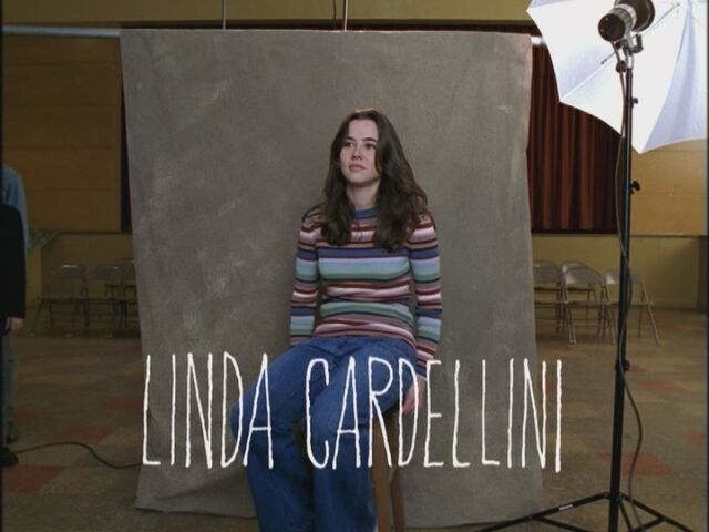File:Opening-Credits-Linda-Cardellini-freaks-and-geeks-17545053-800-600.jpg