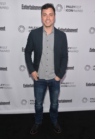 File:John+Francis+Daley+Judd+Apatow+Honored+Paley-01.jpg