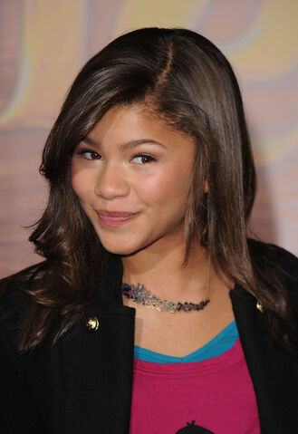 File:Zendaya+Coleman+Premiere+Walt+Disney+Pictures+gQH5WregEqOl.jpg