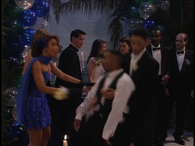 File:Vlcsnap-2009-12-26-20h43m37s223.png
