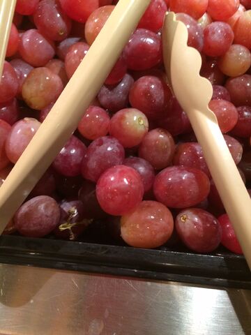 File:Grapes.jpeg