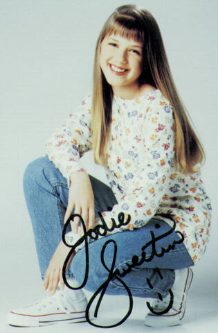 File:Jodieflowershirt.jpg