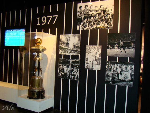 Arquivo:Memorial Corinthians 1977.jpg