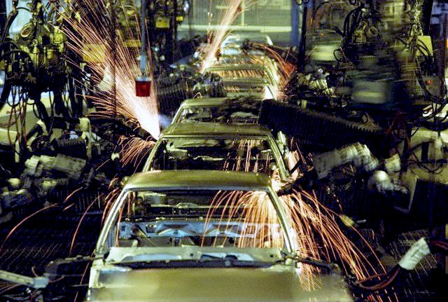 File:Welding robots.jpg