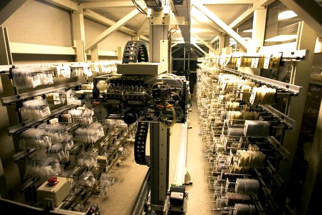 File:Pharmacist robot.jpg