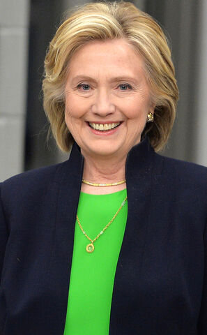 File:Rs 634x1024-150414161320-634.Hillary-Clinton-Iowa.ms.041415.jpg