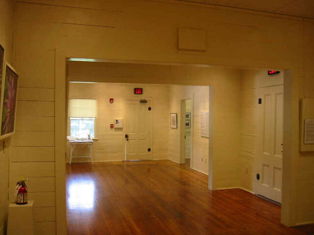 File:InsideSummerlinHouse.jpg