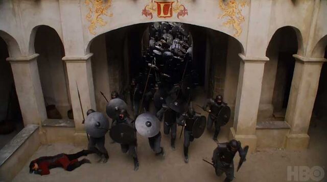 File:Unsullied-Casterly-Rock.jpg