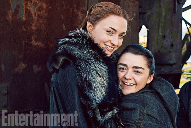 Datei:EW Cover Shooting Arya und Sansa.jpg