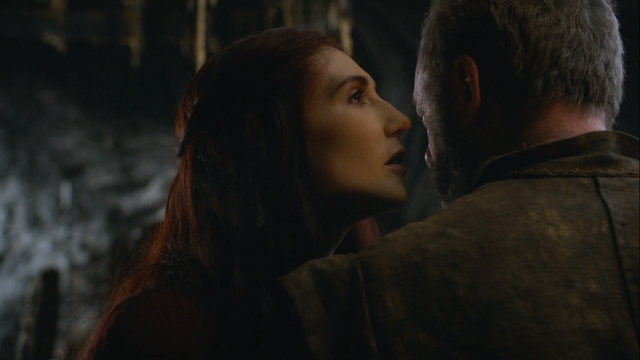 File:Melisandre talking to davos.png