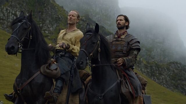 File:Daario-and-jorah-s6e1.jpg