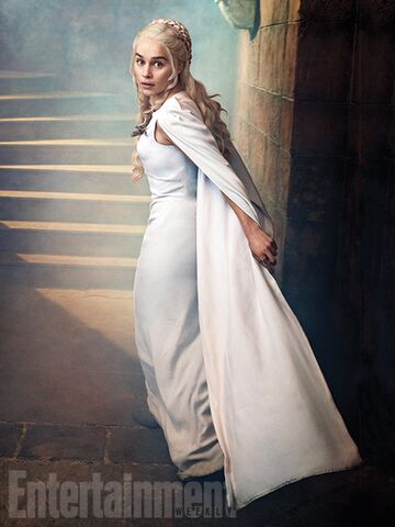 File:Emilia-clarke-127095.jpg