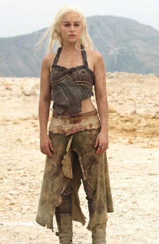 File:Daenerys 2x01.jpeg
