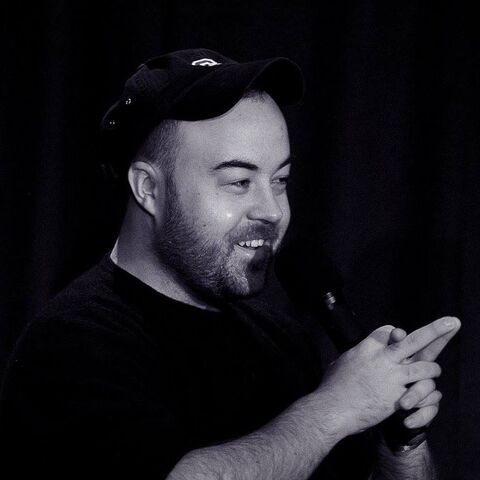Datei:Luke Barnes.jpg