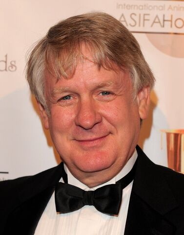 File:Bill Farmer.jpg