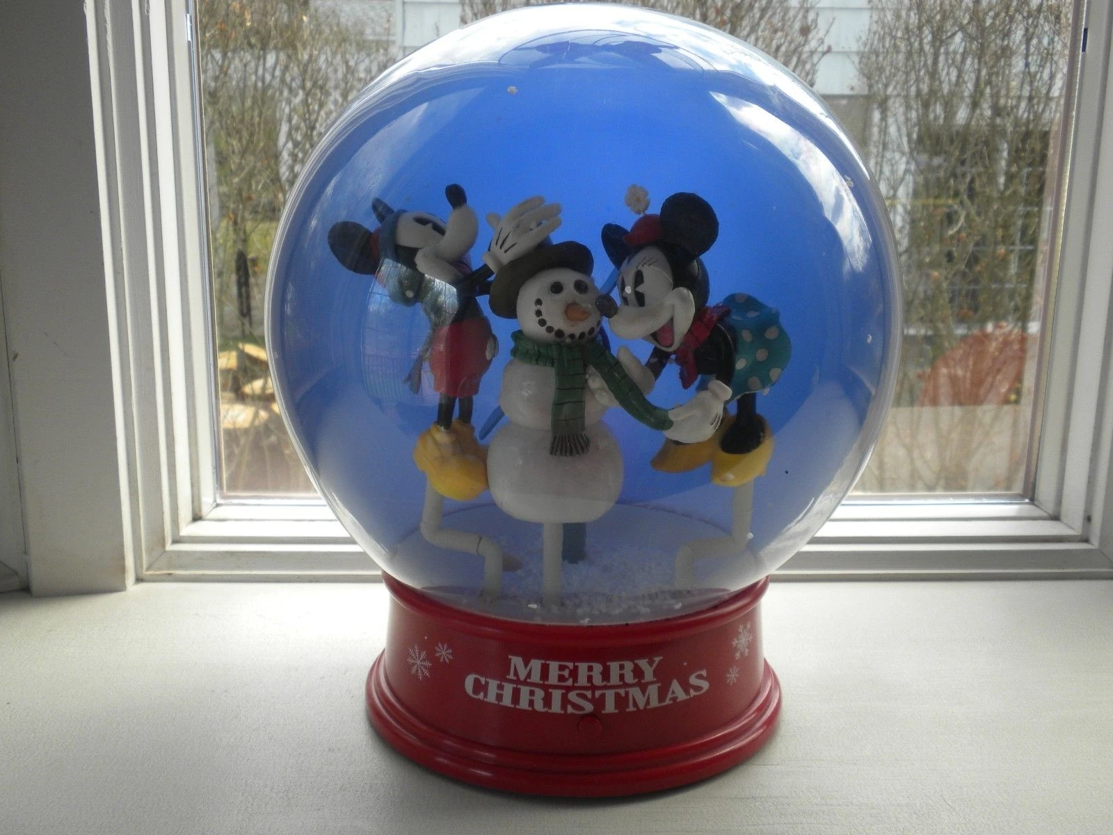 Image Mickey and Minnie Christmas musical snow globe.JPG Gemmy Wiki