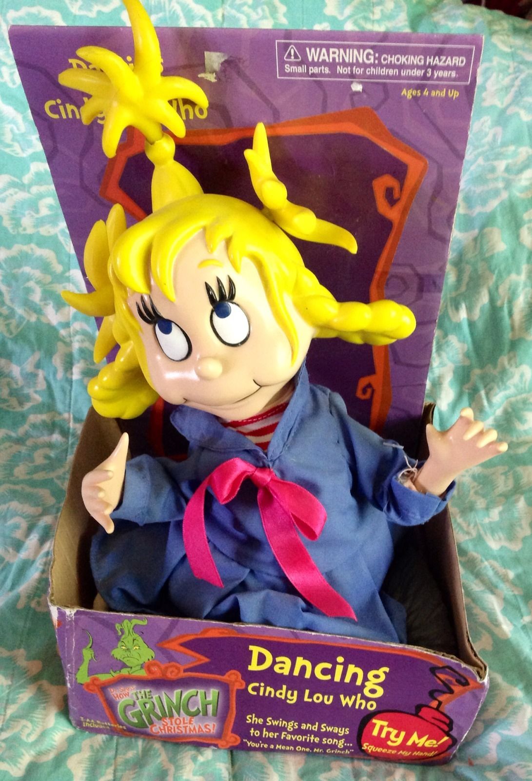 cindy lou who pop figure