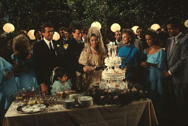 File:FriscoFeliciaWedding.jpg