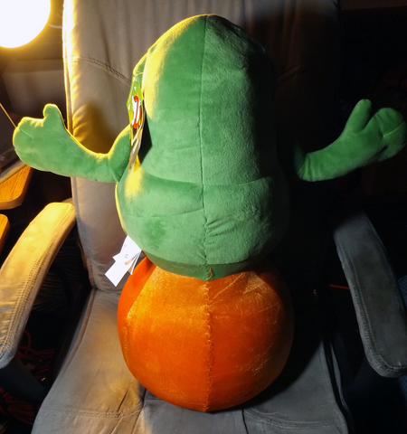 File:SlimerHalloweenGreeterByGemmySc02.png