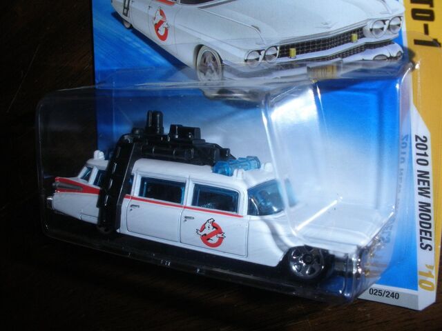 File:Hot Wheels Ecto1 2010 Blue Card03.jpg