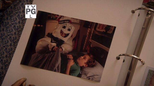 File:Goldbergs Couples Costume2.jpg