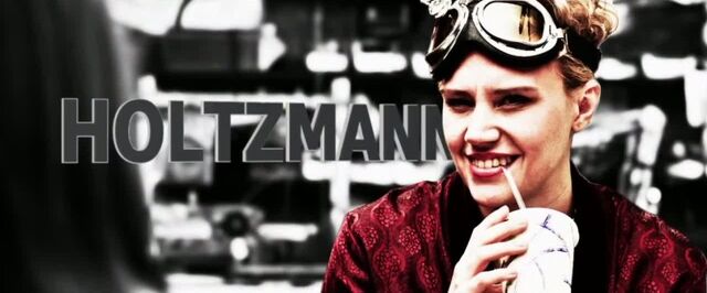 File:GB2016Holtzmann682016Featurette01.jpg
