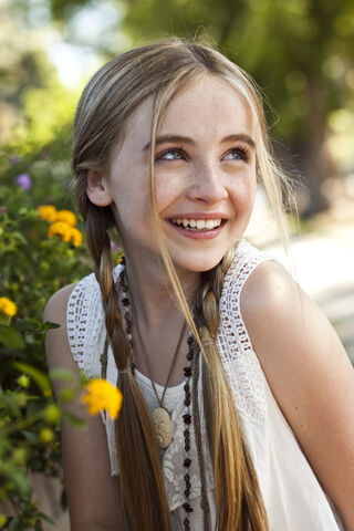 File:Sabrina-Carpenter-2.jpg