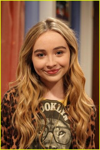 File:Maya-Hart-GMW-girl-meets-world-37395882-468-700.jpg