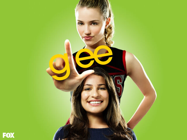 File:Gleequinnandrachel-87047.jpeg