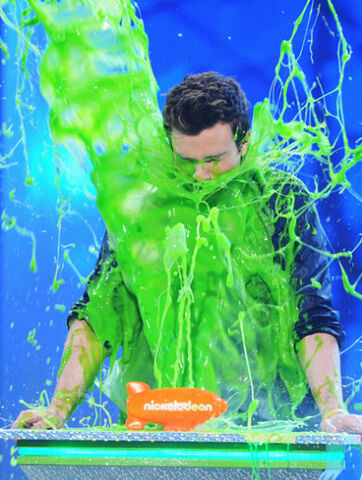 File:Chris colfer slimed.jpg