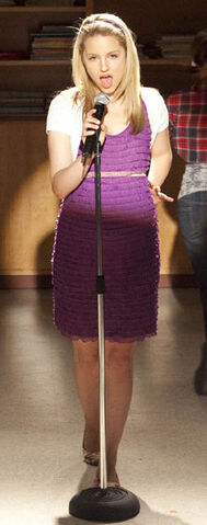 File:Quinn Singing.jpg