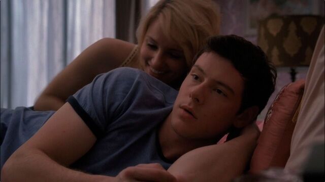 File:2-15-Sexy-finn-and-quinn-22970694-1280-720.jpg