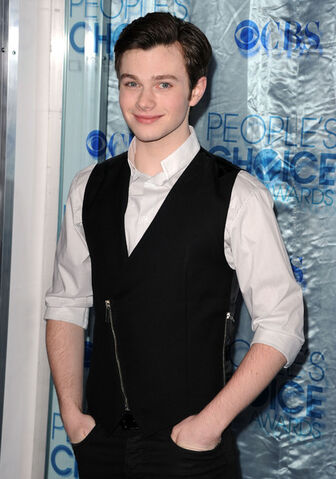 File:Chris+Colfer+2011+People+Choice+Awards+Arrivals+gXGbmfDO1Jql.jpg