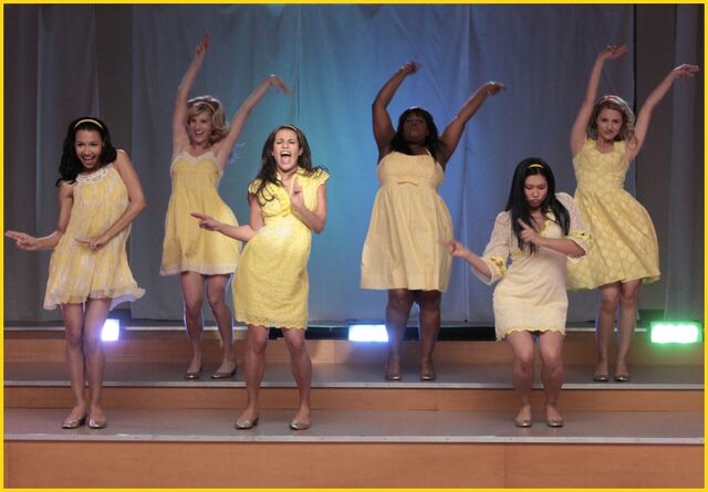 File:Glee girls Vitamin D.jpg