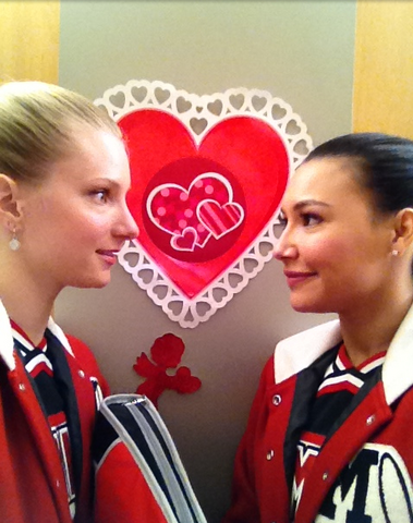 File:Brittana Valentinesday.png