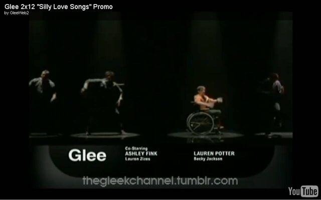 File:Somebody 2 love performance.jpg