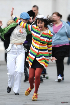 File:Normal lmw gleeinnyc016.jpg
