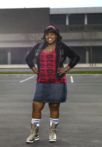 File:Glee 06-amber-psa 0339 lyfr.jpg